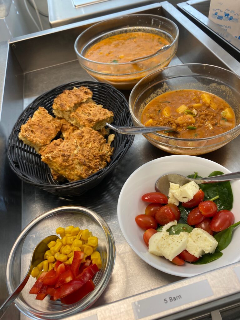 Köttfärssoppa och grötbröd